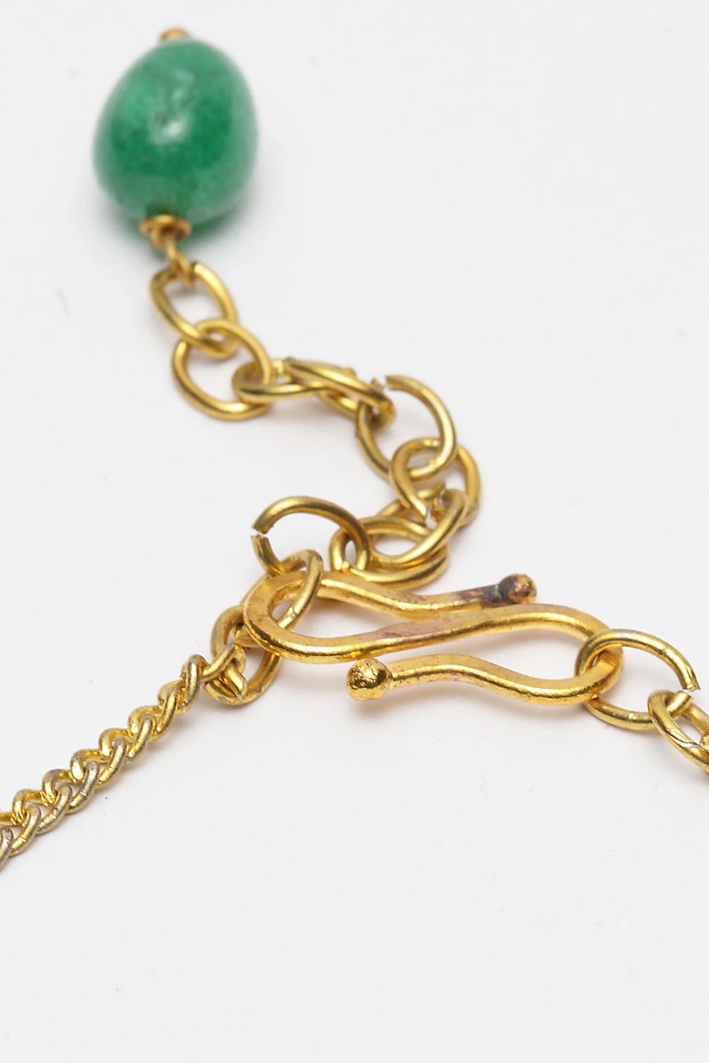 Elegance In Chain - Chic Green Stone Bracelet