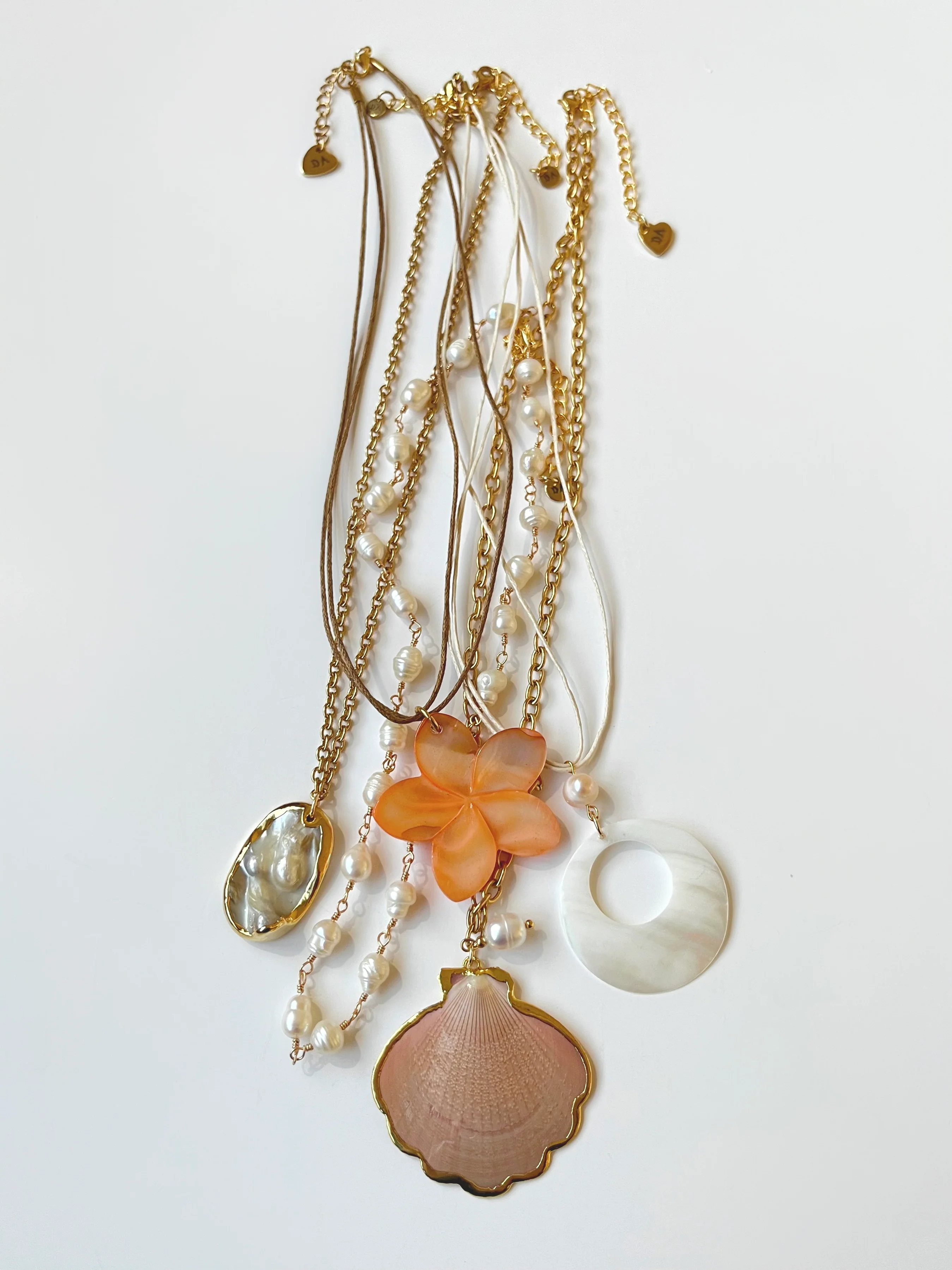 Elegant Shell-Inspired Necklace